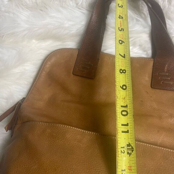 Cynthia Rowley leather tan & Brown Medium satchel . - Picture 9 of 12